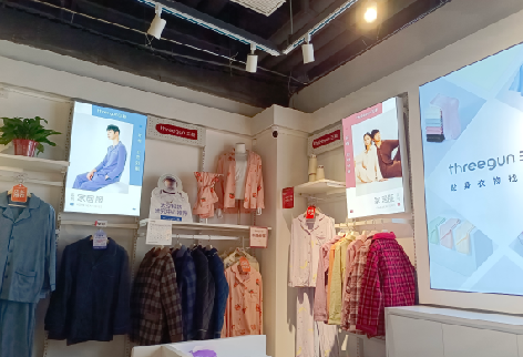 富宁怎么才能设计出让人过目不忘的广告灯箱？