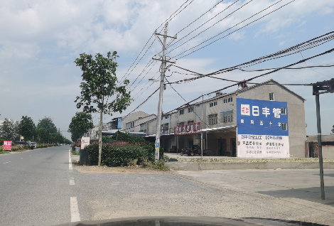 富宁如何能保证墙体广告的醒目性？